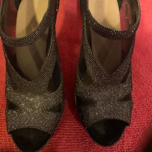 Jessica Simpson Sparkling, fancy, black heels